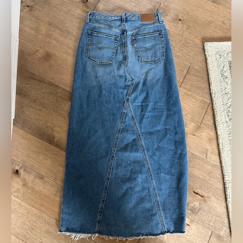 Levi’s Midi Jean Skirt